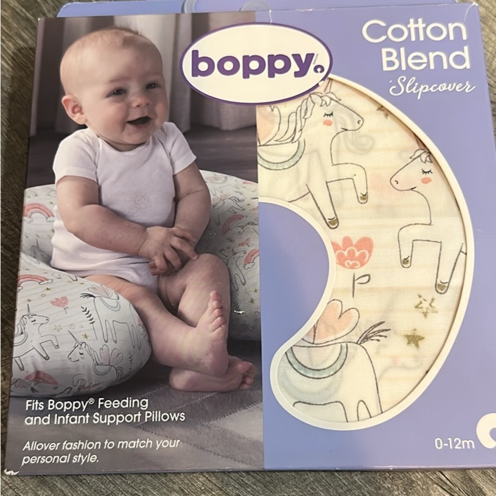 Boppy Unicorn Print Cotton-Blend Slipcover in Pastel Cream, Pink & Blue